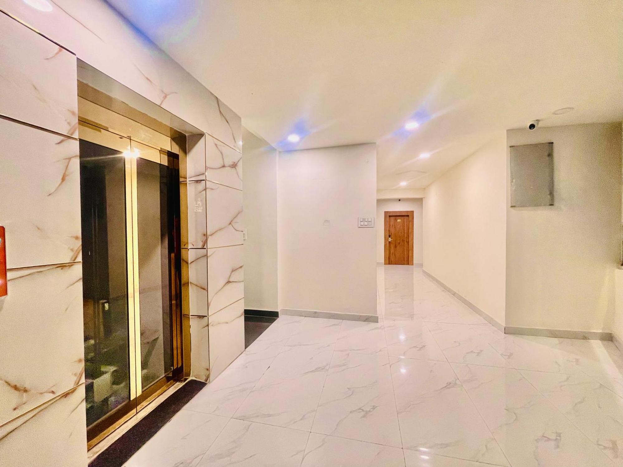 Eagle Grand Hyderabad Airport Zone 4*